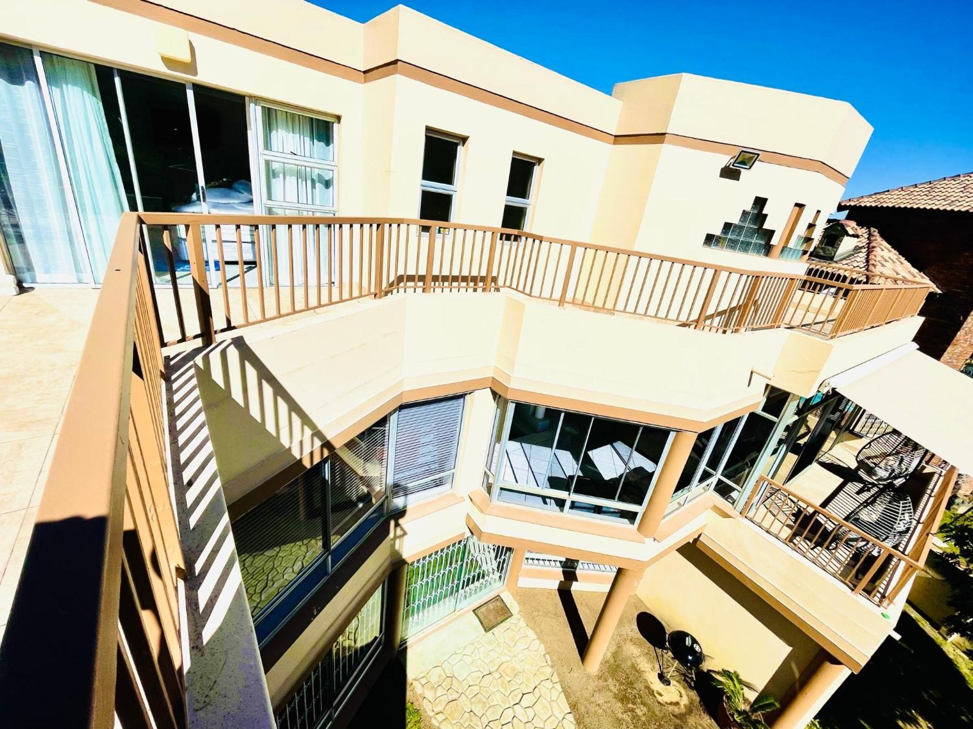 Hotel Vibes Cape Town Plattekloof Exterior foto